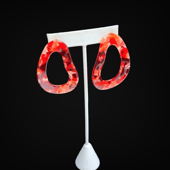 🔥6 Items for $20! Large Vintage Lucite Earrings - Picture 4 of 15